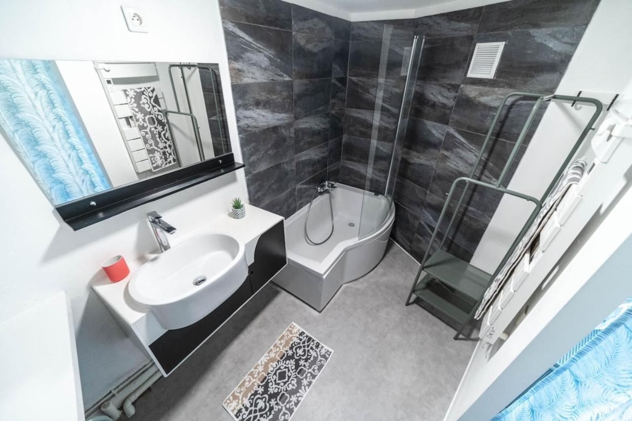 Le Miami - Chaleureux 4 Pers- Oullins Centre- Lyon Apartment Ngoại thất bức ảnh