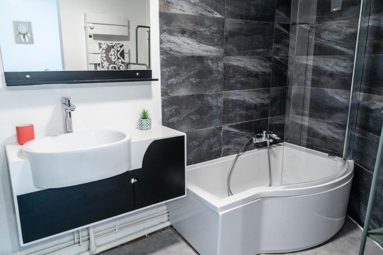 Le Miami - Chaleureux 4 Pers- Oullins Centre- Lyon Apartment Ngoại thất bức ảnh